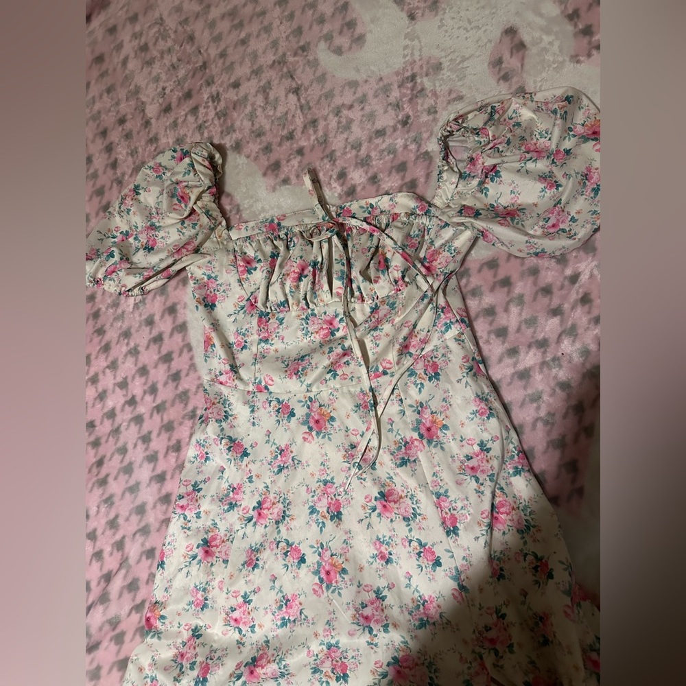 Dress - Picture 6 of 11